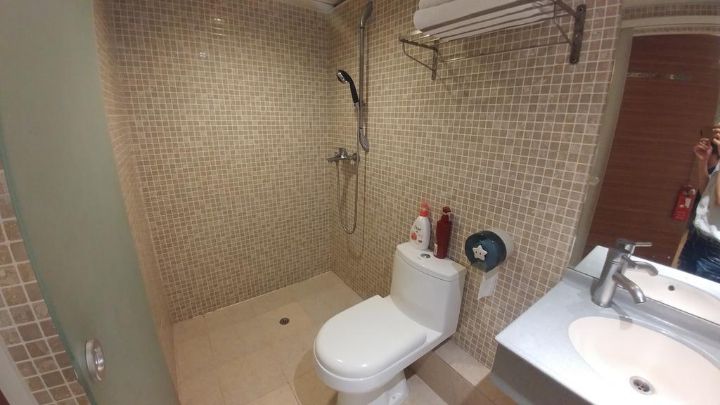 S3 Hotel Гонконг Экстерьер фото